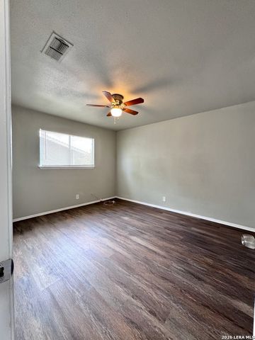 4811 Castle Strm, San Antonio, TX 78218