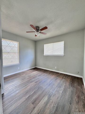 4811 Castle Strm, San Antonio, TX 78218