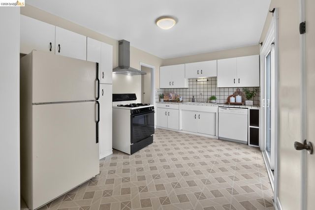 16125 Via Lupine, San Lorenzo, CA 94580