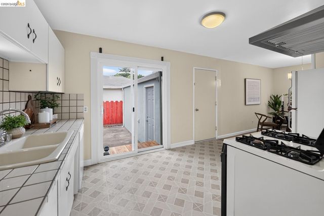 16125 Via Lupine, San Lorenzo, CA 94580