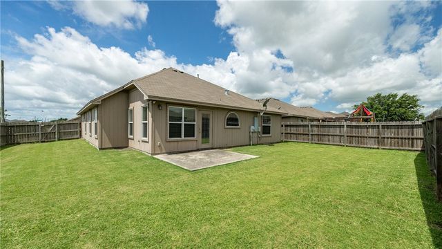 3042 Besterio Dr, Corpus Christi, TX 78415