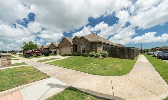 3042 Besterio Dr, Corpus Christi, TX 78415