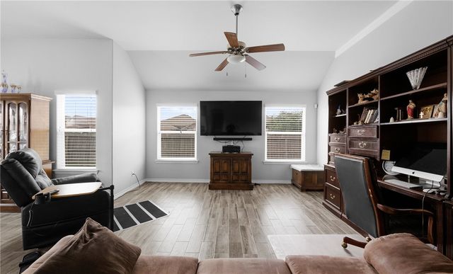 3042 Besterio Dr, Corpus Christi, TX 78415