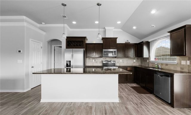 3042 Besterio Dr, Corpus Christi, TX 78415