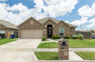 3042 Besterio Dr, Corpus Christi, TX 78415