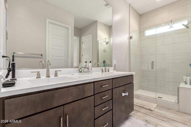 10446 W LONE CACTUS Drive, Peoria, AZ 85382