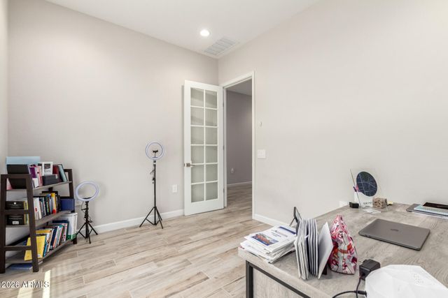 10446 W LONE CACTUS Drive, Peoria, AZ 85382