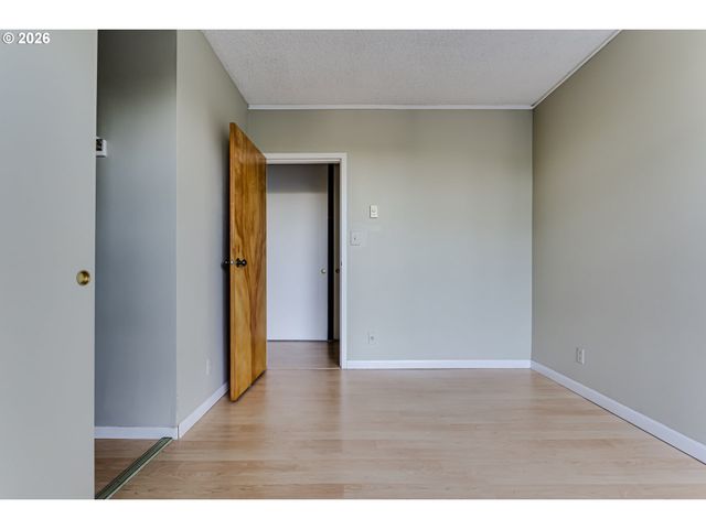 1313 LINCOLN St 401, Eugene, OR 97401