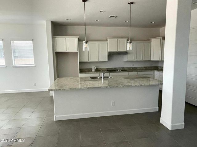 9931 E TESLA Avenue, Mesa, AZ 85212