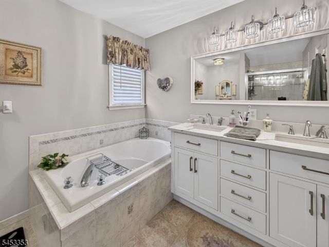 17 Saddle Ridge Rd, Frelinghuysen Twp., NJ 07821