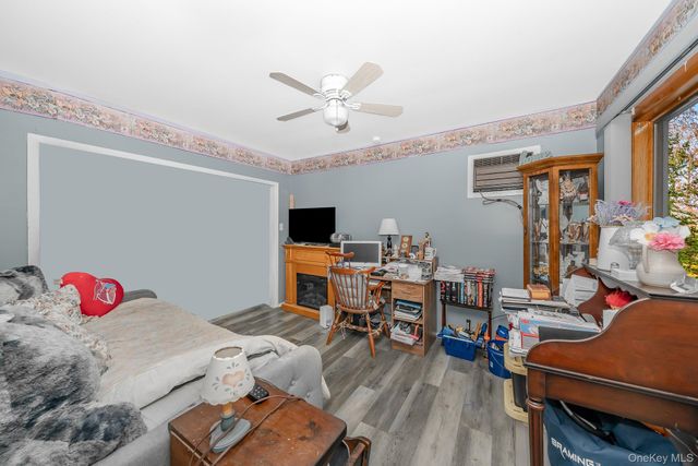 60 Easton Avenue, North Babylon, NY 11703