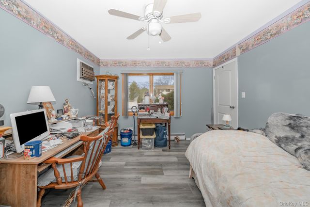 60 Easton Avenue, North Babylon, NY 11703