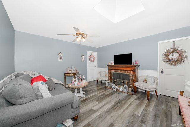 60 Easton Avenue, North Babylon, NY 11703