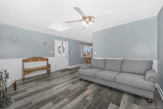 60 Easton Avenue, North Babylon, NY 11703