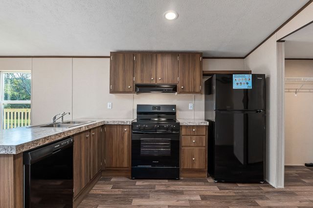 378 Cherokee Cir, Sparta, TN 38583