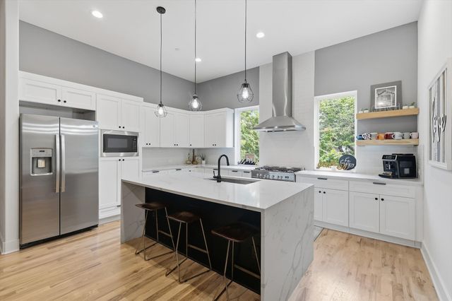 356 Foch Street, Fort Worth, TX 76107