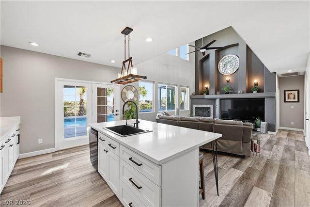 4424 Rockaway Beach Street, Las Vegas, NV 89129