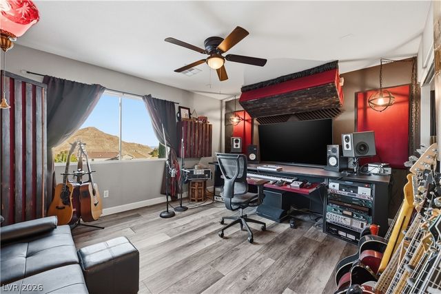 4424 Rockaway Beach Street, Las Vegas, NV 89129