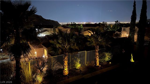 4424 Rockaway Beach Street, Las Vegas, NV 89129