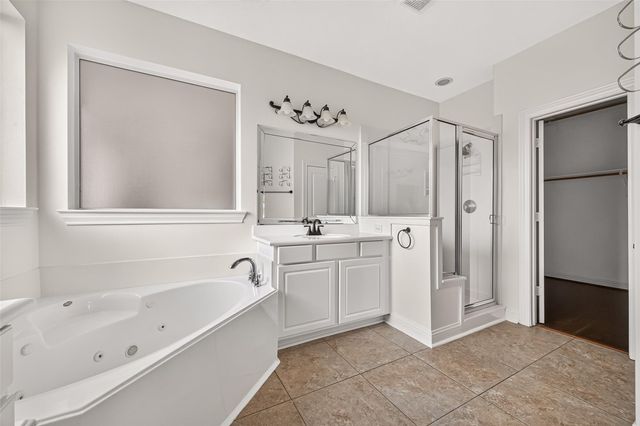 3831 Lakeridge Canyon Drive, Sugar Land, TX 77498