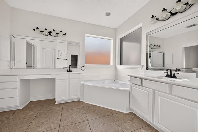3831 Lakeridge Canyon Drive, Sugar Land, TX 77498
