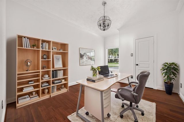 3831 Lakeridge Canyon Drive, Sugar Land, TX 77498
