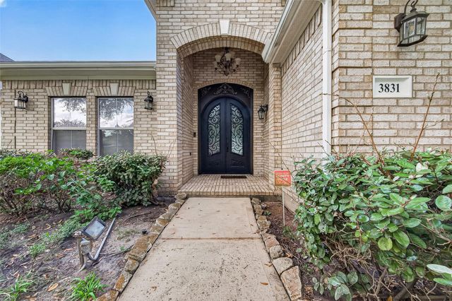 3831 Lakeridge Canyon Drive, Sugar Land, TX 77498