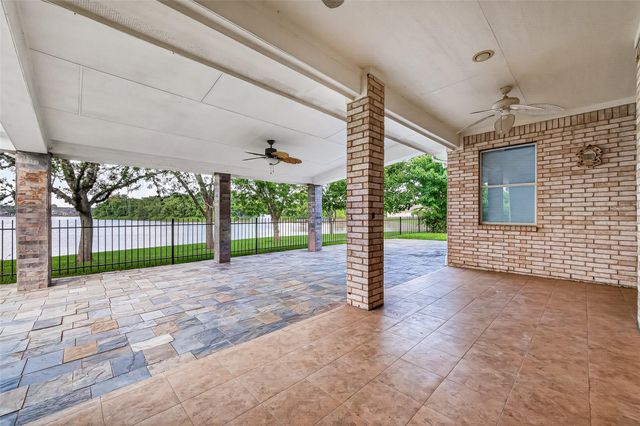3831 Lakeridge Canyon Drive, Sugar Land, TX 77498