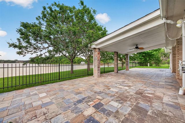 3831 Lakeridge Canyon Drive, Sugar Land, TX 77498