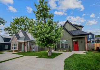 3026 & 3022 Old Farmington Road, Fayetteville, AR 72704