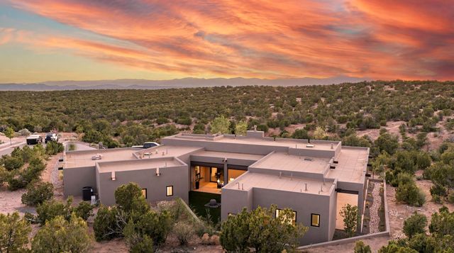1793 Calle Arbolitos, Santa Fe, NM 87506