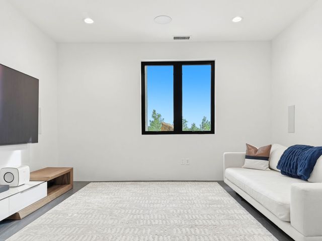 1793 Calle Arbolitos, Santa Fe, NM 87506