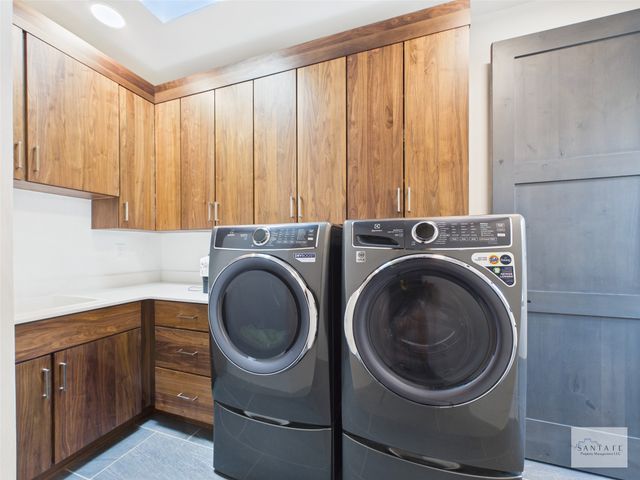 1793 Calle Arbolitos, Santa Fe, NM 87506