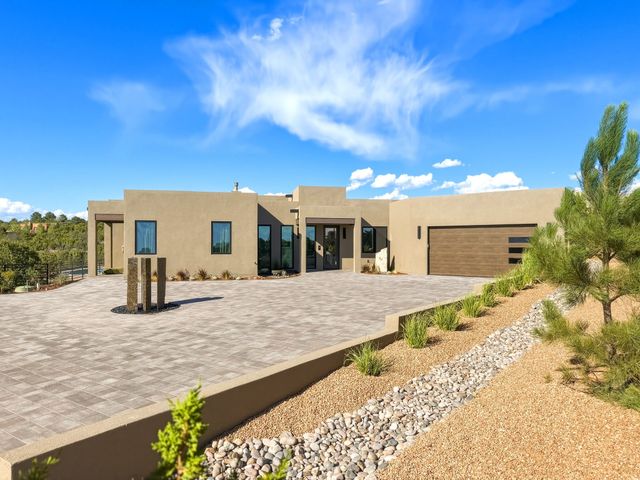 1793 Calle Arbolitos, Santa Fe, NM 87506