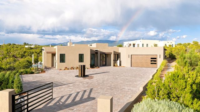 1793 Calle Arbolitos, Santa Fe, NM 87506