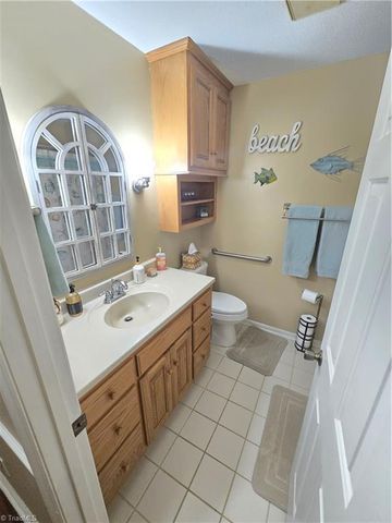 1374 W Lake Drive, Asheboro, NC 27205