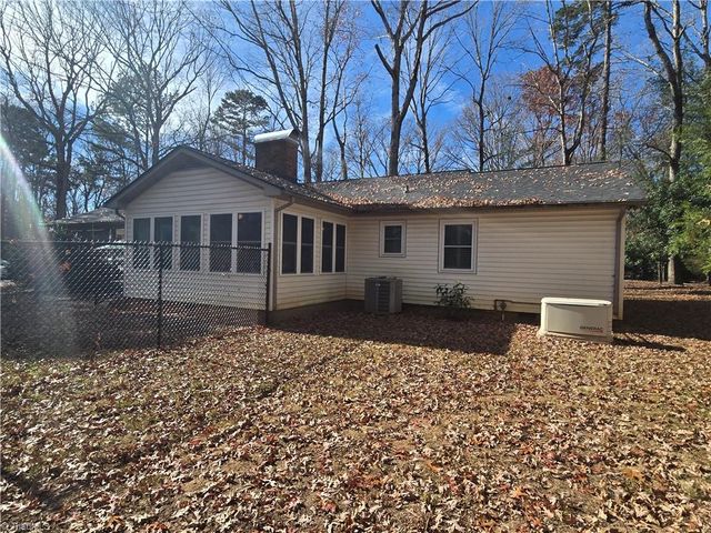 1374 W Lake Drive, Asheboro, NC 27205