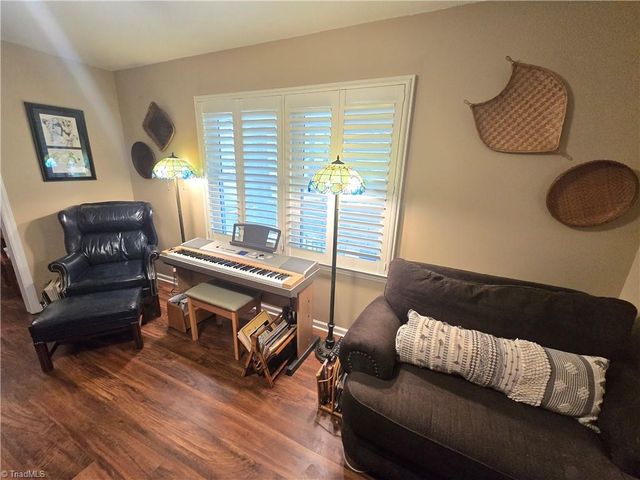 1374 W Lake Drive, Asheboro, NC 27205