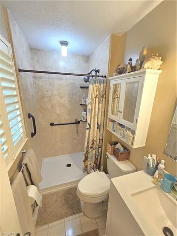 1374 W Lake Drive, Asheboro, NC 27205