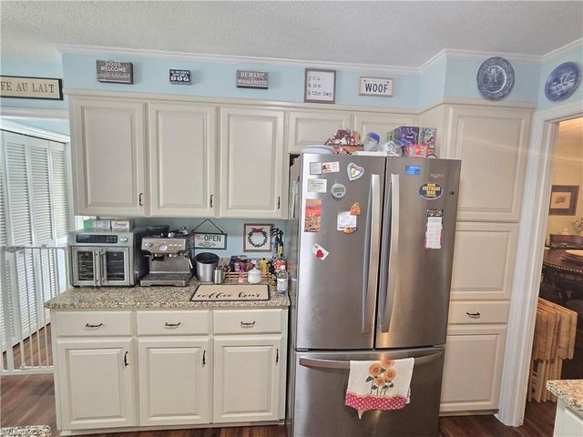 1374 W Lake Drive, Asheboro, NC 27205