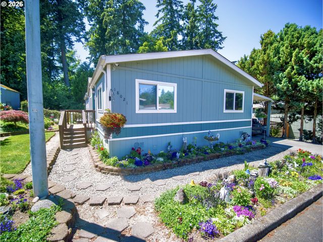 18021 COUNTRY VILLAGE Dr, Oregon City, OR 97045