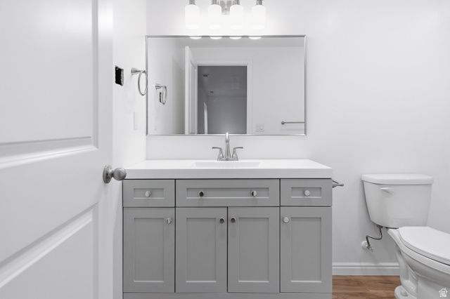 572 S SILVERMOON LN, Saratoga Springs, UT 84045