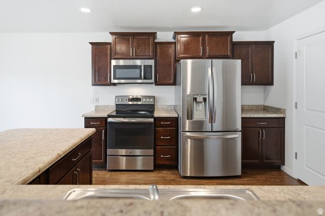 572 S SILVERMOON LN, Saratoga Springs, UT 84045