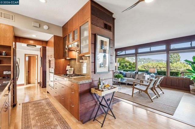 473 Pershing Dr., Oakland, CA 94611
