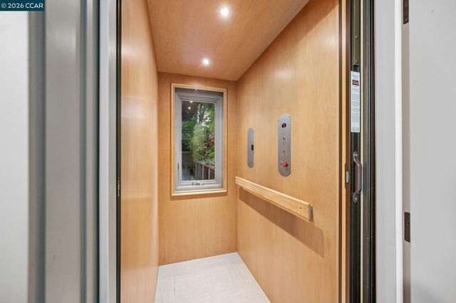 473 Pershing Dr., Oakland, CA 94611