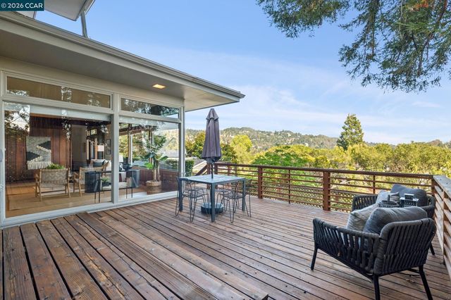 473 Pershing Dr., Oakland, CA 94611