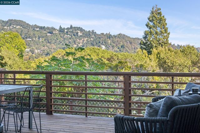 473 Pershing Dr., Oakland, CA 94611