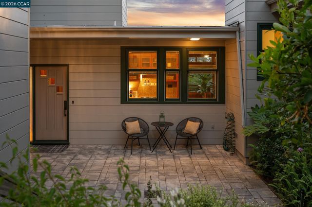 473 Pershing Dr., Oakland, CA 94611