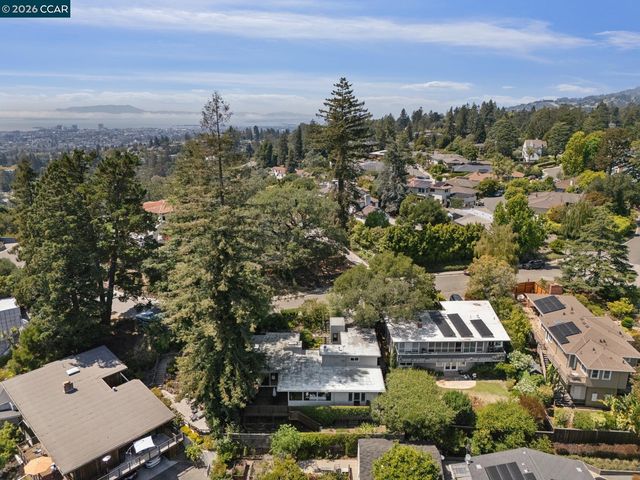 473 Pershing Dr., Oakland, CA 94611