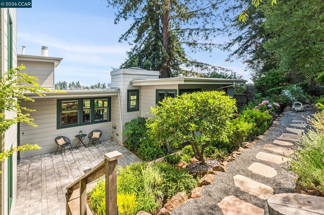 473 Pershing Dr., Oakland, CA 94611